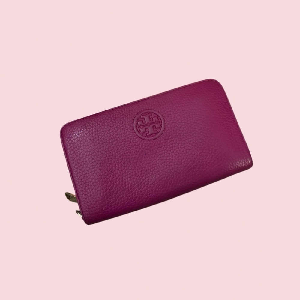 Tory Burch wallet